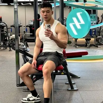 周鹏